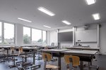 Klassenräume brauchen homogenes und blendfreies Licht. Frühmorgens oder im Winter kann eine HCL-Beleuchtung fehlendes Tageslicht kompensieren. (Foto: licht.de/Trilux) 